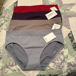 New Le Mystere Panties Lot Of 4 pair Sz Large Seamless Comfort Hipster NWT